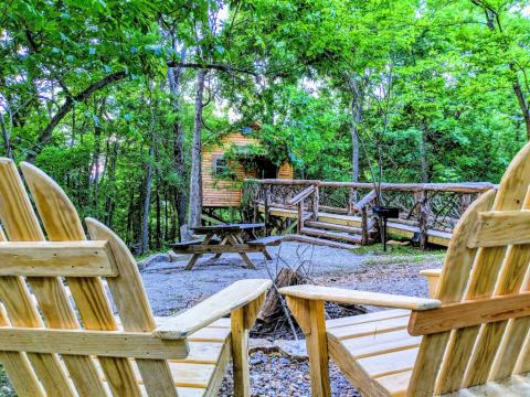 Sleep Among Towering Oaks And Pines At The Getaway 9 Tree House In Arkansas