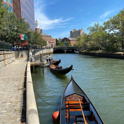 Spend A Perfect Day On This Old-Fashioned Gondola Cruise In Rhode Island