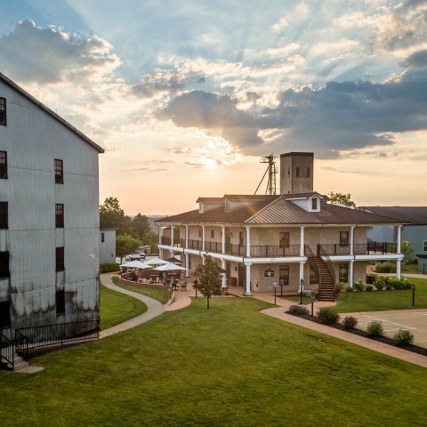 Make A Trip To The Most Beautiful Distillery In Kentucky You Have Yet To Visit