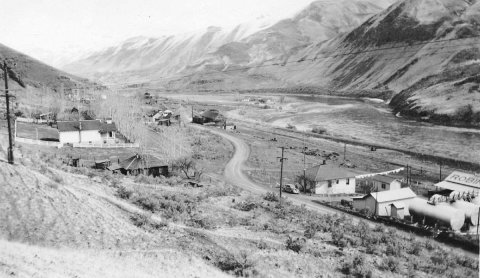 Robinette Is An Underwater Ghost Town Hiding In Oregon