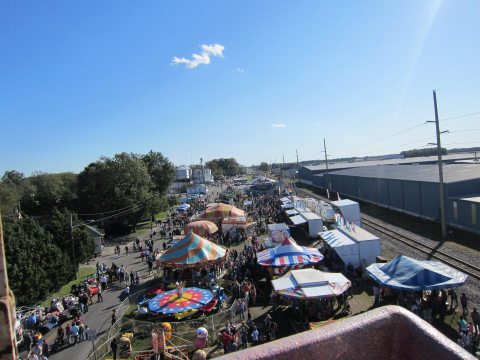 See The Charming Town Of Bridgeville In Delaware Like Never Before On This Delightful Hayride