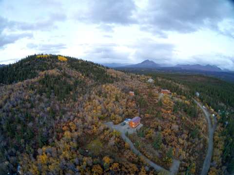 Hideaway Right Outside Alaska's Largest National Park In This Stunning Home In The Wilderness