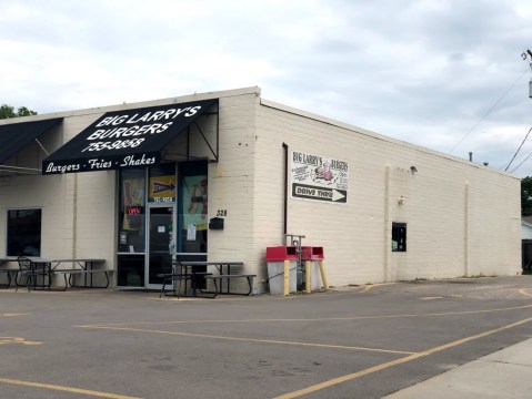 Swirl Your Ice Cream With Custom Flavors At Big Larry's Burgers In Kansas