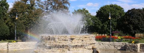 Admission-Free, The Vander Veer Botanical Park In Iowa Is The Perfect Day Trip Destination
