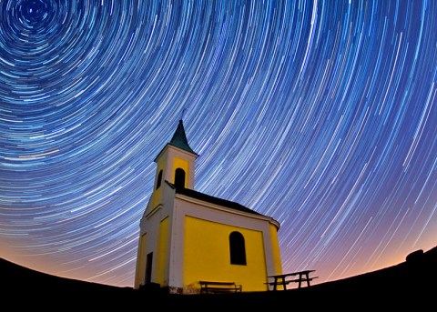 Get Ready For The Lyrid Meteor Shower To Light Up The Indiana Night Sky Again