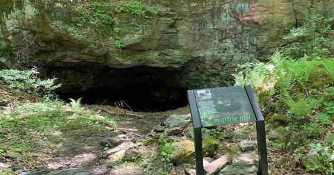 Hikers Of All Ages Can Explore Ice Caves On This Easy Loop Trail In New Jersey