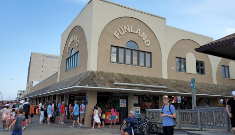 Visit Funland, A Delaware Amusement Park That's Been A Part Of Boardwalk Life Since 1962