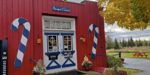 The Absolutely Whimsical Candy Store In Wisconsin, Uncle Tom's Candies, Will Make You Feel Like A Kid Again