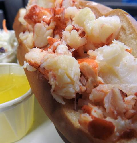 The Original New England Lobster Roll Was Invented In 1920s Connecticut