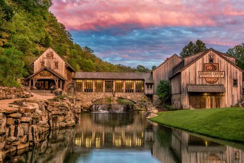 Both A Restaurant And A Park, Missouri's Dogwood Canyon Nature Park Is An Underrated Day Trip Destination