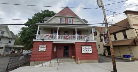 You’ve Never Tasted Pizza Quite Like The Pies Made At Andy’s Pizza In Pennsylvania