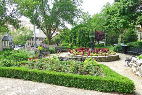 A Lush Oasis In Wisconsin, Period Garden Park Is A Peaceful Escape