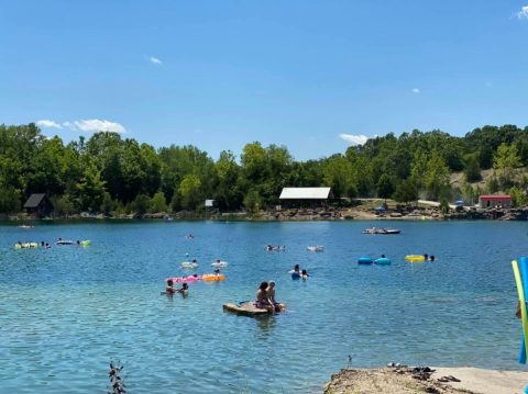 5 Of The Clearest Lakes In Kentucky, Perfect For A Day Of Swimming