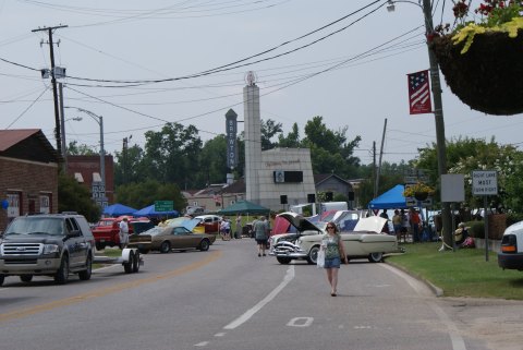 The Alabama Blueberry Festival In The Small Town Of Brewton Celebrates Its 40th Year