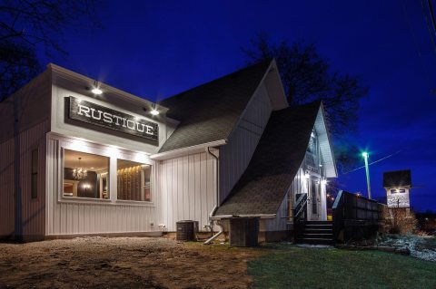 You’ve Never Tasted Pizza Quite Like The Pies Made At Rustique Pizzeria In Wisconsin