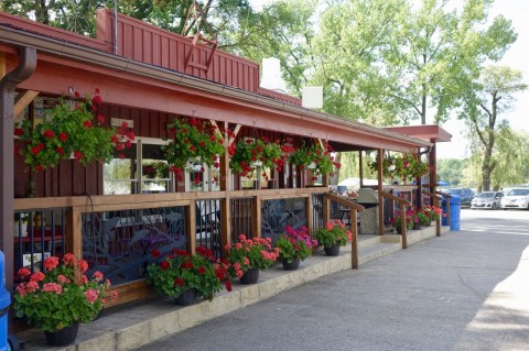 Visit Fish Lake Beach Camping Resort, The Massive Family Campground In Illinois That’s The Size Of A Small Town