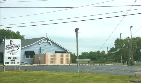 Both A Restaurant And A Driving Range, Illinois' Deacon's Restaurant And Bar Is An Underrated Day Trip Destination