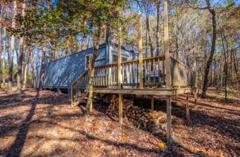 An Overnight Stay At This Shipping Container Airbnb Lets You Experience The Beauty Of Alabama's Little River Canyon