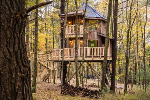 Experience A Fairy Tale Come To Life When You Stay At The Castle Themed Tree House In Ohio