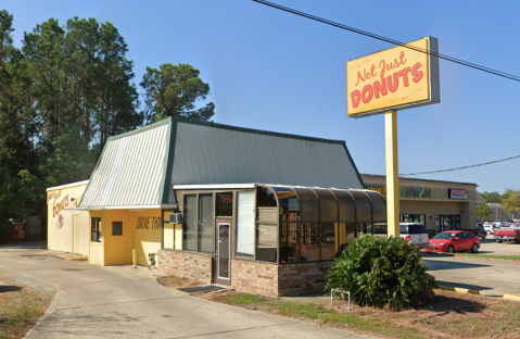 Devour The Best Homemade Donuts At This Bakery In Louisiana