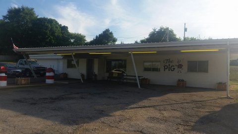 Join A Missouri Tradition Since The 1940s With A Hearty Meal At The Pig BBQ