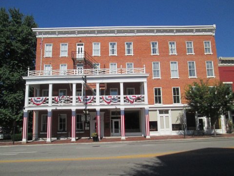 You'll Love Visiting The Golden Lamb, An Ohio Restaurant Loaded With Local History