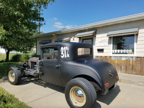 The Best BBQ, Pies, And Sides Can Be Found At This Favorite Local Restaurant In Kentucky