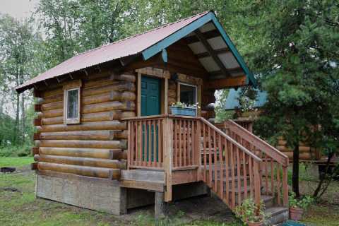 Get Off The Beaten Path At This Cozy Dry Cabin In Central Alaska