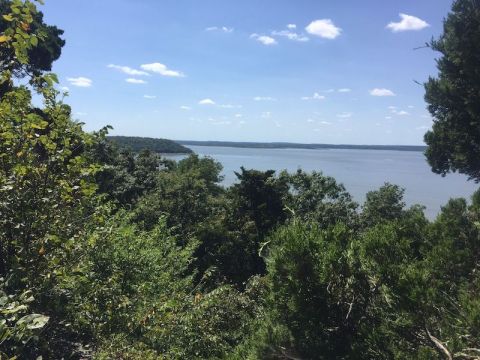 With A Scenic Overlook And Large Lake, The Table Mound Trail Is One Of The Most Beautiful Hiking Trails In Kansas