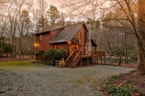 This River Cabin Resort In Georgia Is The Ultimate Spot For A Getaway