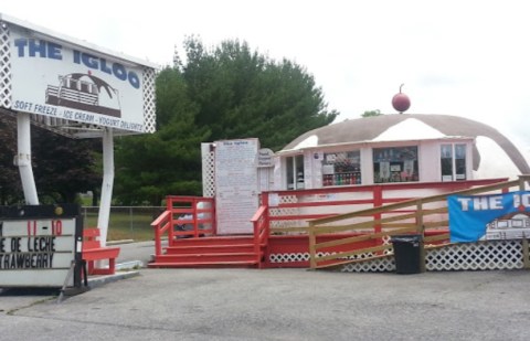 Choose From 30 Ice Cream Flavors At This Sundae-Shaped Ice Cream Shop In Pennsylvania