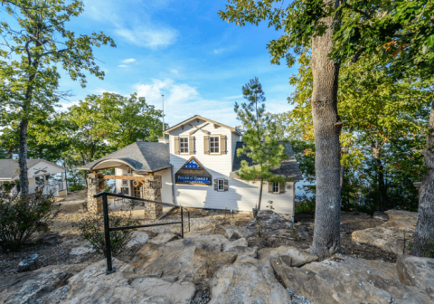 The Lakeside Cabins At CrossTimbers Are So Darn Cute For Your Next Oklahoma Vacation