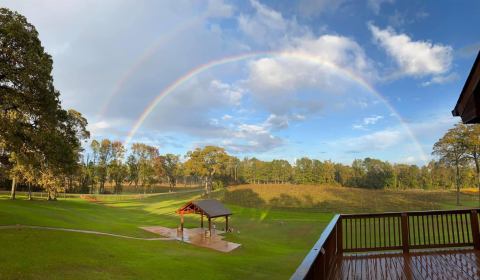 Snuggle Up In A Cozy Cottage On A Vineyard At Landry Vineyards In Louisiana