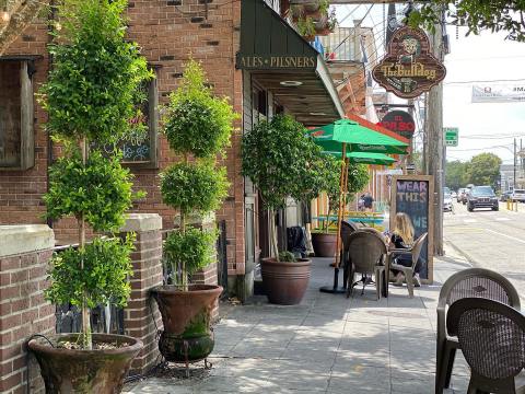 With Almost 50 Beers On Tap, It's No Wonder The Bulldog Is A Favorite In New Orleans