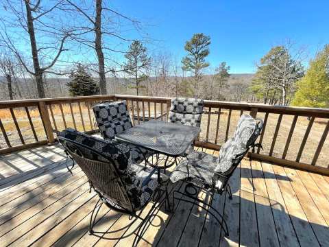 Wake Up On Top Of A Mountain At This Arcadia Valley Airbnb In Missouri