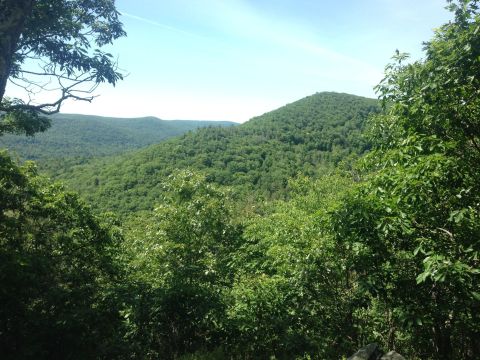 Kent Falls Via Appalachian Trail Is An Easy Hike In Connecticut That Takes You To An Unforgettable View