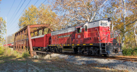 7 Ridiculously Charming Train Rides To Take In Ohio This Fall