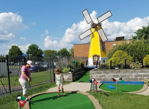 One Of The Best Mini Golf Courses In Virginia, The Magic Putting Place Will Make You Feel Like A Kid Again