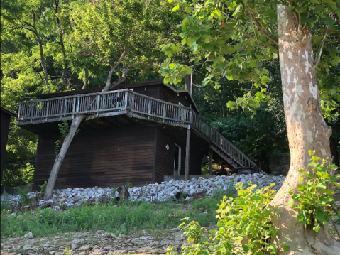 This Quaint Cabin On The Banks Of The Ohio River In Indiana Will Make Your Summer Splendid