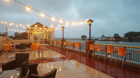 Dine With Amazing Waterfront Views At Jetty At The Port In New York