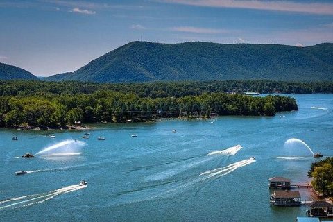 Virginia's Smith Mountain Lake Has Been Named One Of The Best On The East Coast And It's Easy To See Why