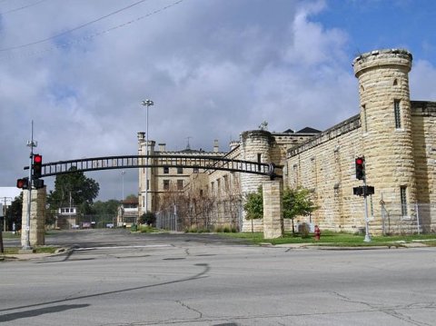Take A Spooky Haunted History Tour At Old Joliet Prison In Illinois