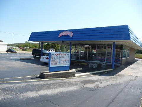 Everyone Goes Nuts For The Hamburgers At Arnold's, A Nostalgic Eatery In Oklahoma