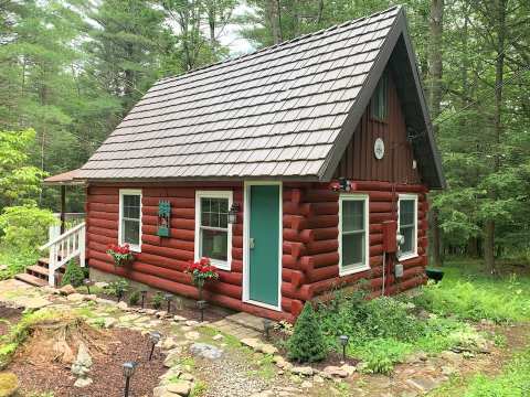 Live Your Own Fairytale With A Stay At This Enchanting Norwegian Log Cabin In Pennsylvania