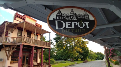 A Former Saloon, Phillips Grocery In Mississippi Is Now A Restaurant Known For Its Famous Burgers  