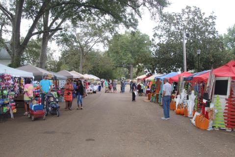 Peek Into The Past At The Carrollton Historic Pilgrimage and Pioneer Day Festival In Mississippi