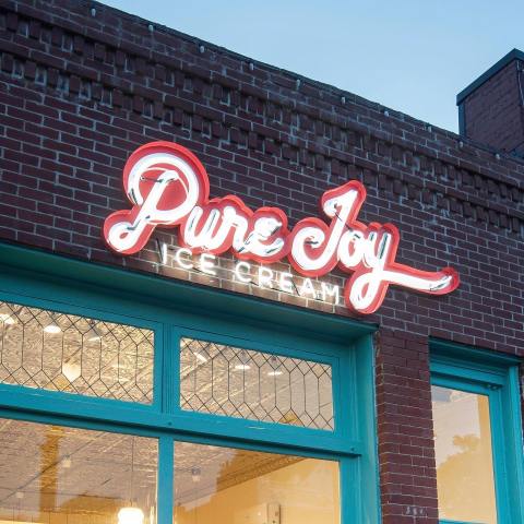 The Ice Cream Parlor In Arkansas That's So Worth Waiting In Line For