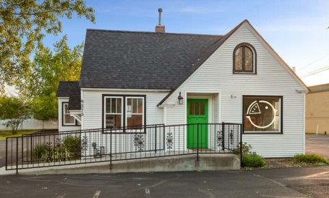 Birdie's Pie Shop In Idaho Serves All Types Of Sweet And Savory Pies