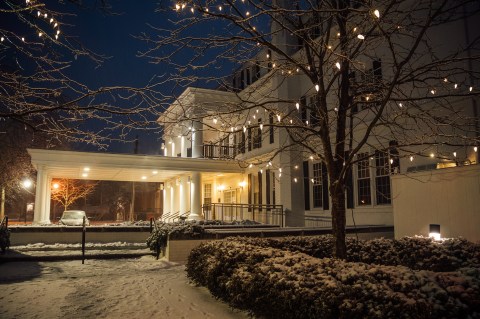 The Historic Boone Hotel In Kentucky Is Notoriously Haunted And We Dare You To Spend The Night