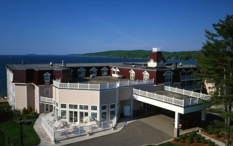 Bayshore Resort Is A Hotel Right On The Beach That's Perfect For A Michigan Staycation